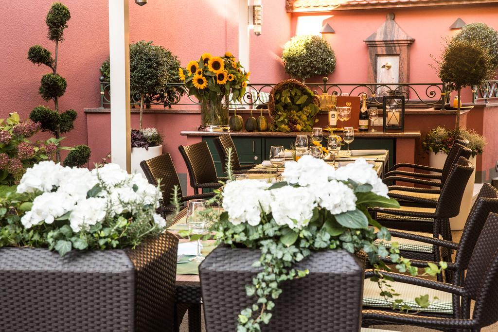 Landhotel Restaurant Zur Krone Gottenheim Exteriör bild